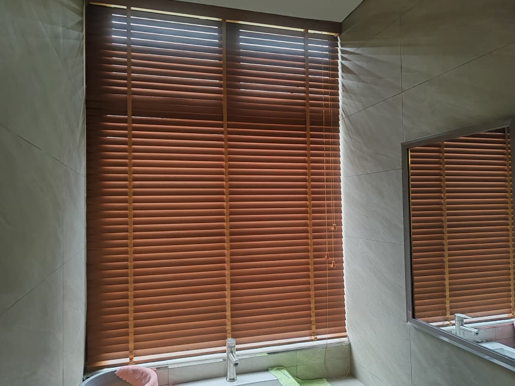 TIMBER PS BLINDS & LANTEX BLIND